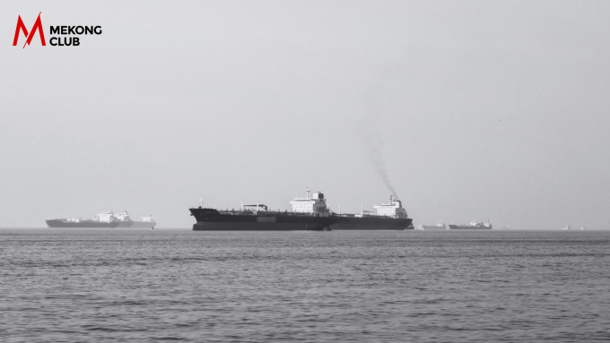 Industrial tanker ships in The Strait of Hormuz